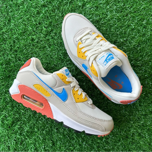 Nike Air Max 90 - Picture 3 of 8